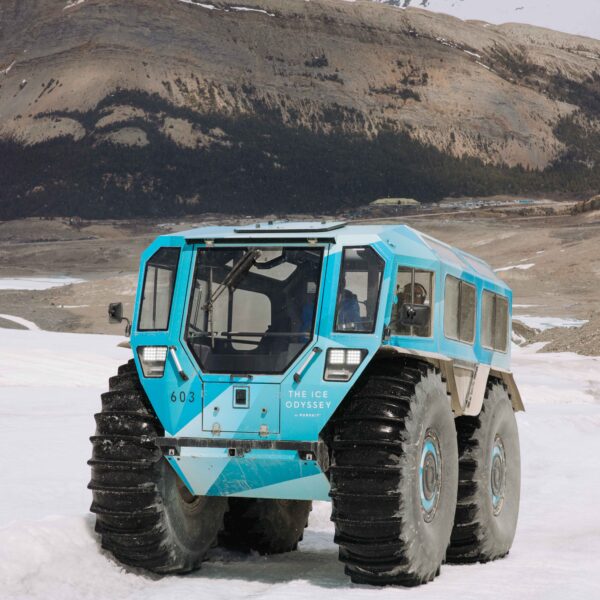 Snow Odyssey driving on the glacier at the Columbia Icefields