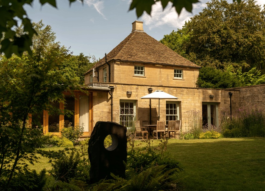 Grand Cottage  bedrooms