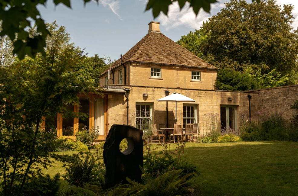 Grand Cottage  bedrooms